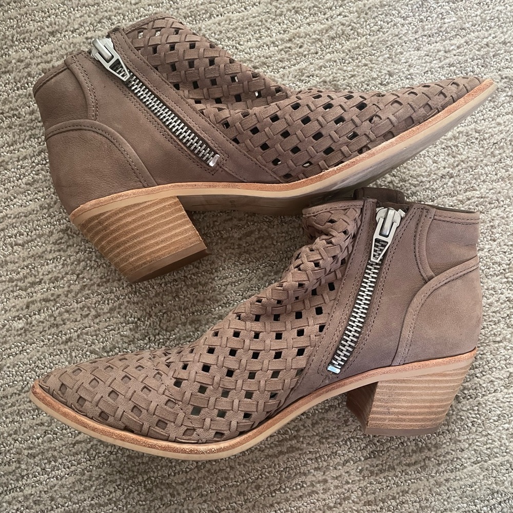 Dolce Vita Booties